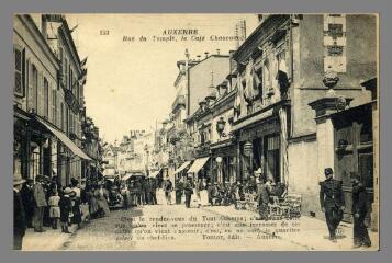 153. Auxerre. Rue du Temple, le Café Chaucuard Toulot Auxerre