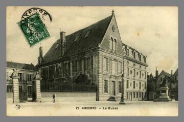 27. Auxerre. Le Musée K.D.