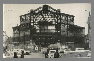 Auxerre 1975. Démolition du Marché couvert (n° 3/8) Club Cartophile de l'Yonne