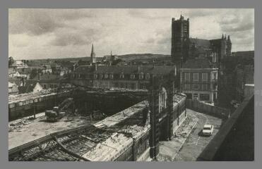 Auxerre 1975. Démolition du Marché couvert (n° 7/8) Club Cartophile de l'Yonne