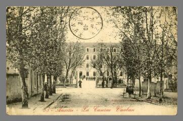 58. Auxerre. La Caserne Vauban Arnon Calmus et fils Auxerre