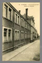 56. Auxerre. Lycée de Jeunes Filles. Entrée rue Michelet Desaix Paris