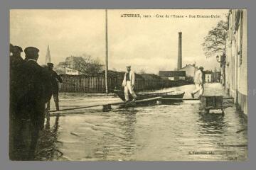 Auxerre. Crue de l'Yonne de 1910, rue Etienne Dolet B. Vannesson