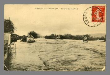 Auxerre. La Crue de 1910, vue prise du Pont neuf Toulot Auxerre