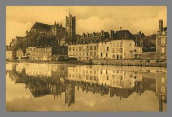 1 vue  - [au verso:] 227. Auxerre. Les quais et la cathédrale (ouvre la visionneuse)