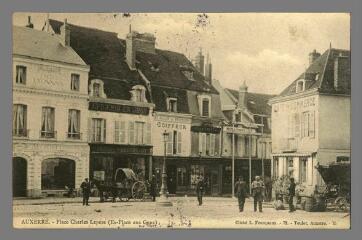1 vue  - Auxerre. Place Charles Lepère (Ex-Place aux Gens) (ouvre la visionneuse)