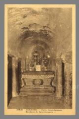 1 vue  - ND. 33. Auxerre. Église Saint-Germain, tombeau de Saint-Germain (ouvre la visionneuse)