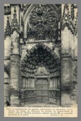 1 vue  - 20. Auxerre. La Cathédrale, Porche Central (ouvre la visionneuse)