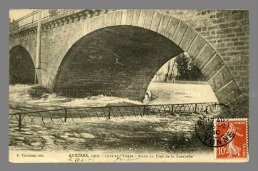 1 vue  - Auxerre. Crue de l\'Yonne de 1910, arche du Pont de la Tournelle (ouvre la visionneuse)