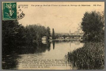 1 vue  - Auxerre. Vue prise au bord de l\'Yonne en amont du barrage du Bâtardeau. (ouvre la visionneuse)