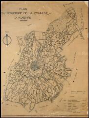 1 vue  - « Plan du territoire de la commune d\'Auxerre » routes, sentiers, chemins ruraux, voies urbaines. 1:20 000e (ouvre la visionneuse)
