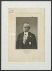 1 vue  - Portrait d\'Alphonse Peron, 1834-1908, intendant militaire, correspondant de l\'Académie des Sciences, président de la Société des Sciences Historiques et Naturelles de l\'Yonne (ouvre la visionneuse)