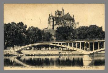 1 vue  - 196. Auxerre. La Passerelle et la Cathédrale (ouvre la visionneuse)
