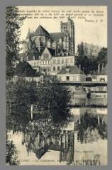 1 vue  - Auxerre. La Cathédrale, vue prise au bord de l\'Yonne (ouvre la visionneuse)