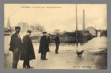 1 vue Auxerre. Crue de l'Yonne de 1910, rue Etienne Dolet