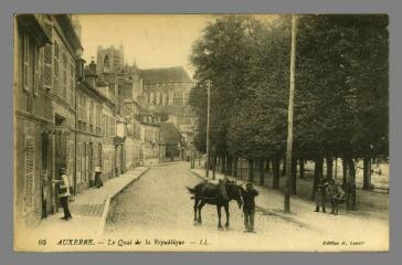1 vue - 95. Auxerre. Le quai de la République (ouvre la visionneuse)