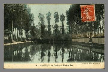 1 vue - 14. Auxerre. La Piscine de l\'Arbre Sec (ouvre la visionneuse)