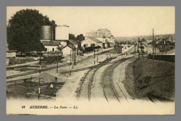 1 vue - 42. Auxerre. La Gare (ouvre la visionneuse)
