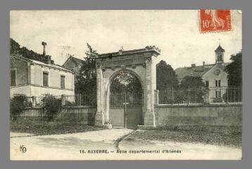 1 vue - 16. Auxerre. Asile départemental d\'aliénés (ouvre la visionneuse)