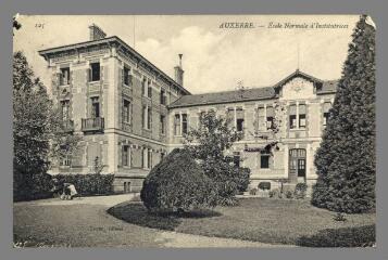 1 vue - 125. Auxerre. École normale d\'Institutrices (ouvre la visionneuse)