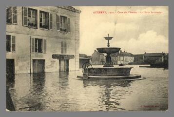 1 vue - Auxerre. La Crue de 1910, Place Saint-Nicolas (ouvre la visionneuse)