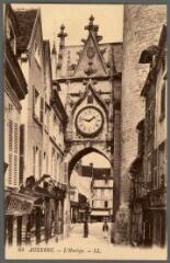 1 vue - 64. Auxerre. L\'Horloge. (ouvre la visionneuse)