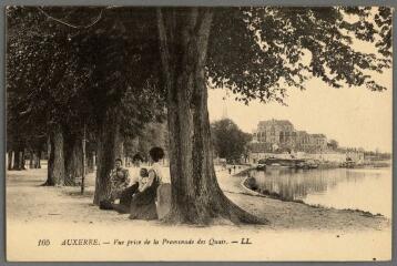 1 vue - 105. Auxerre. Vue prise de la promenade des quais. (ouvre la visionneuse)