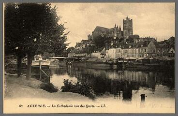 1 vue - 88. Auxerre. La cathédrale vue des quais. (ouvre la visionneuse)